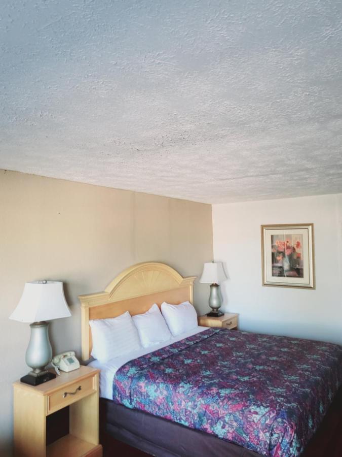 Rodeway Inn Brazil Ngoại thất bức ảnh