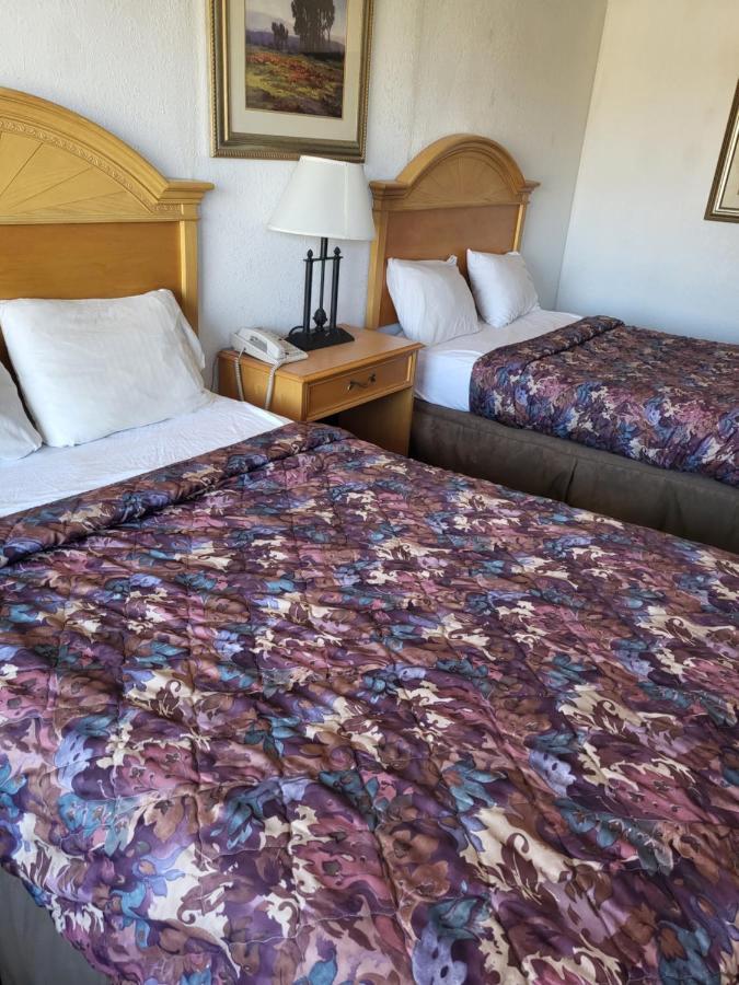 Rodeway Inn Brazil Ngoại thất bức ảnh