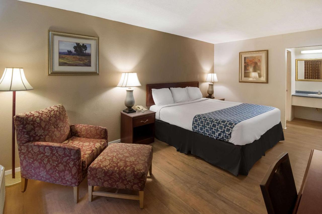 Rodeway Inn Brazil Ngoại thất bức ảnh