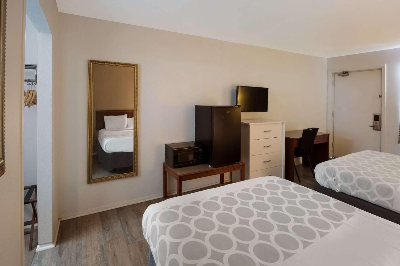 Rodeway Inn Brazil Ngoại thất bức ảnh