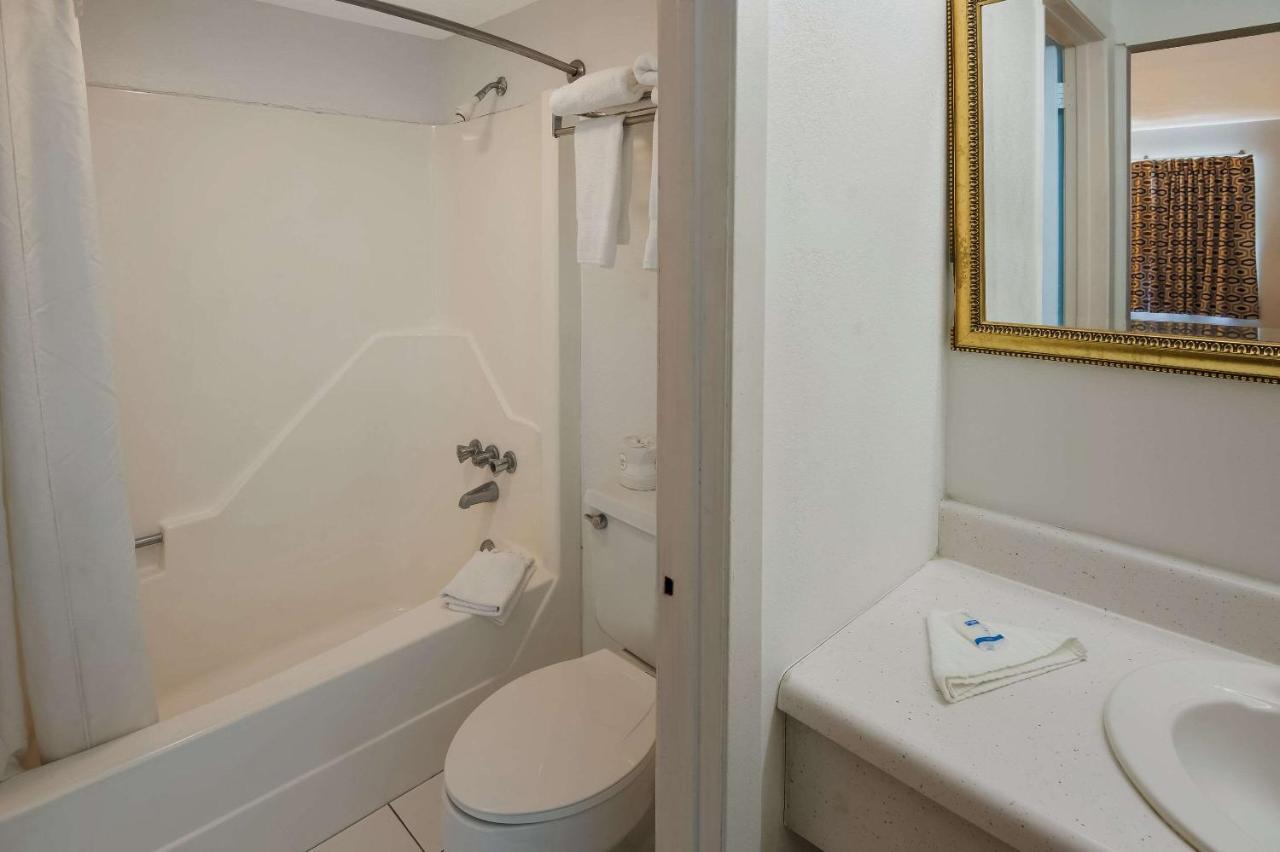 Rodeway Inn Brazil Ngoại thất bức ảnh